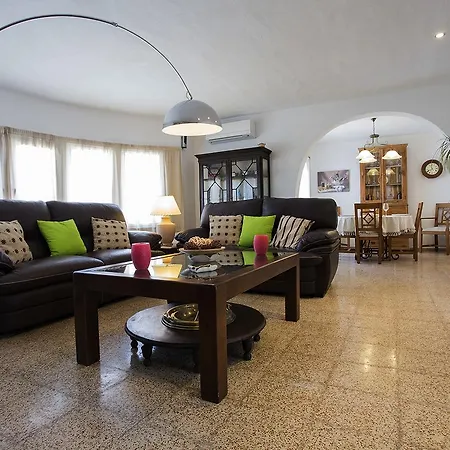 Casa En Zona Residencial Tranquila * אס קסטיי