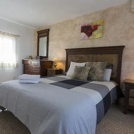 Casa En Zona Residencial Tranquila *