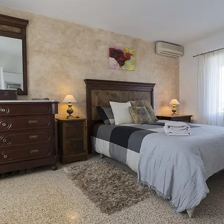 Casa En Zona Residencial Tranquila
