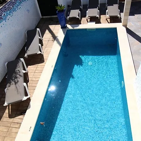 Casa En Zona Residencial Tranquila Semesterbostad